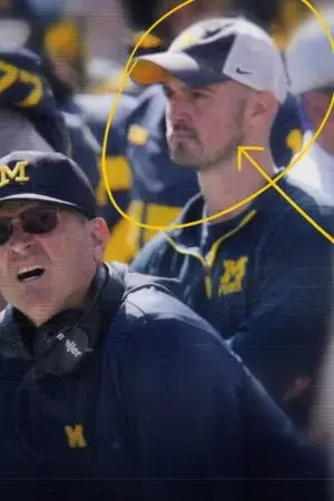 Tay Anh Giữ Một Vì Sao